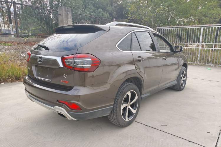 Used BYD S7 2017 2.0T Automatic Luxury Model
