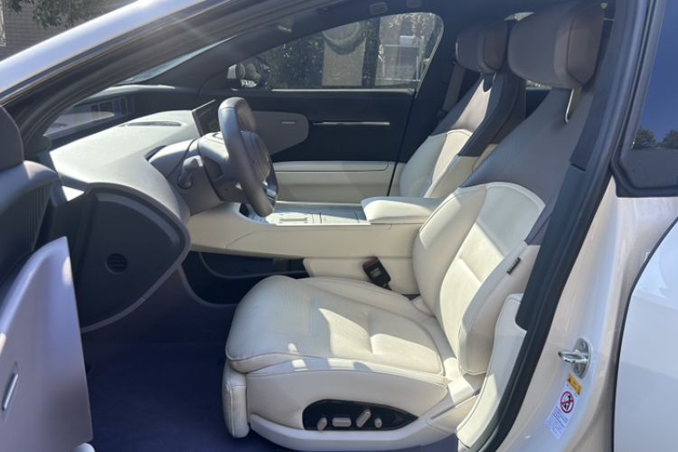 Used  12 2025 Ultra Extended-Range Edition
