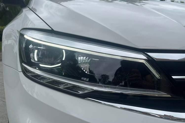 Used Volkswagen Lamando 2019 280TSI DSG Comfort Edition China VI standard
