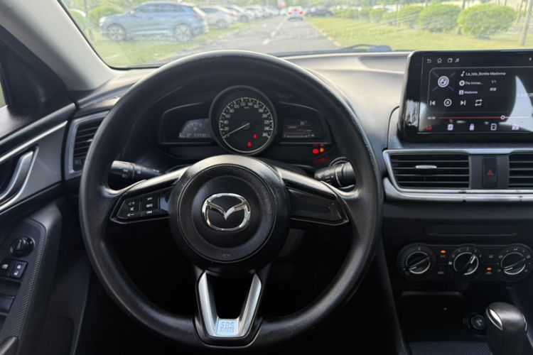 Used Mazda Mazda 3 Axela 2017 Sedan 1.5L Automatic Comfort Model Emission Standard China V

