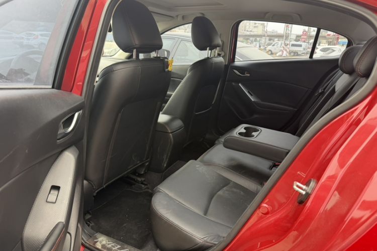 Used Mazda Mazda 3 Axela 2016 Sedan 2.0L Automatic Flagship Model