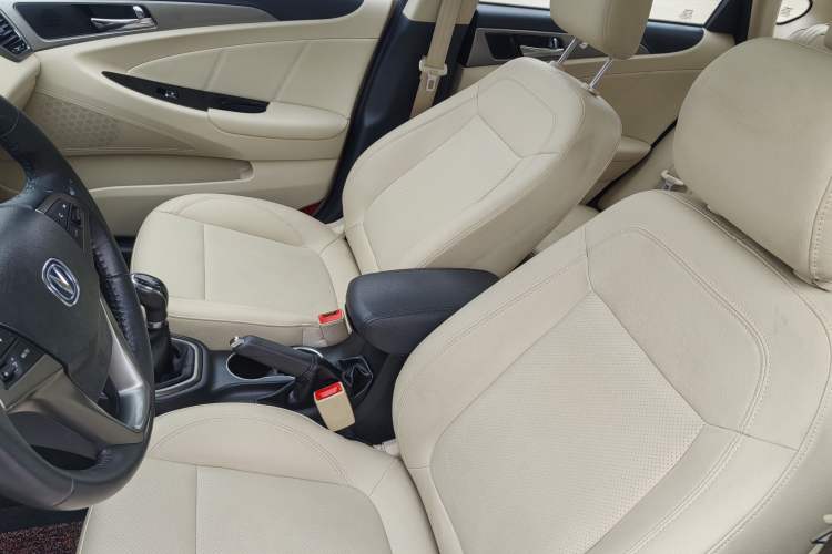 Used Changan Eado 2016 1.6L Manual Fashion Edition
