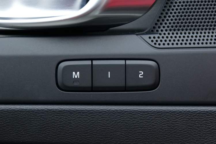 Used Volvo XC40 2022 T4 Four-Wheel Drive Smart & Stylish Edition
