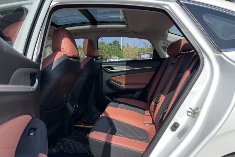 Used Changan Eado 2022 PLUS Blue Whale NE 1.4T GDI DCT Flagship Edition
