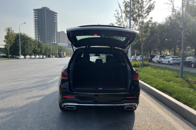 Used Mercedes-Benz GLC 2020 Facelift GLC 260 L 4MATIC Luxury Edition
