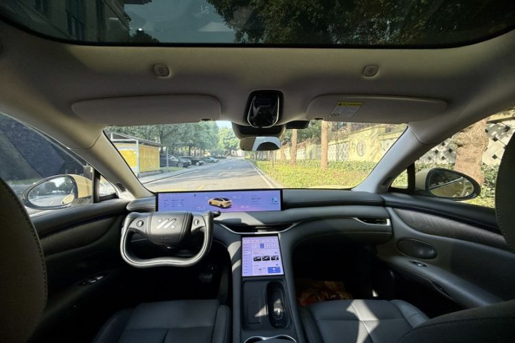 Used  LS6 2025 Ultra-Long Range Lingxi Intelligent Driving Edition
