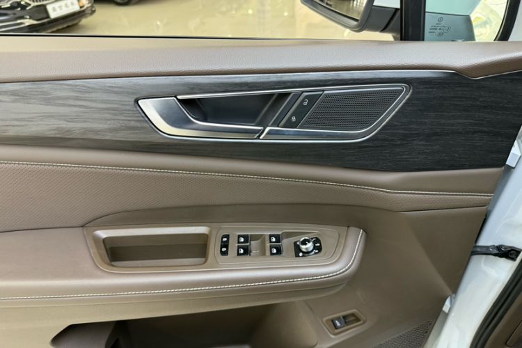 Used Volkswagen Viloran 2024 330TSI Luxury Edition