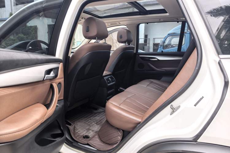 Used BMW X5 2015 xDrive35i U.S. specification
