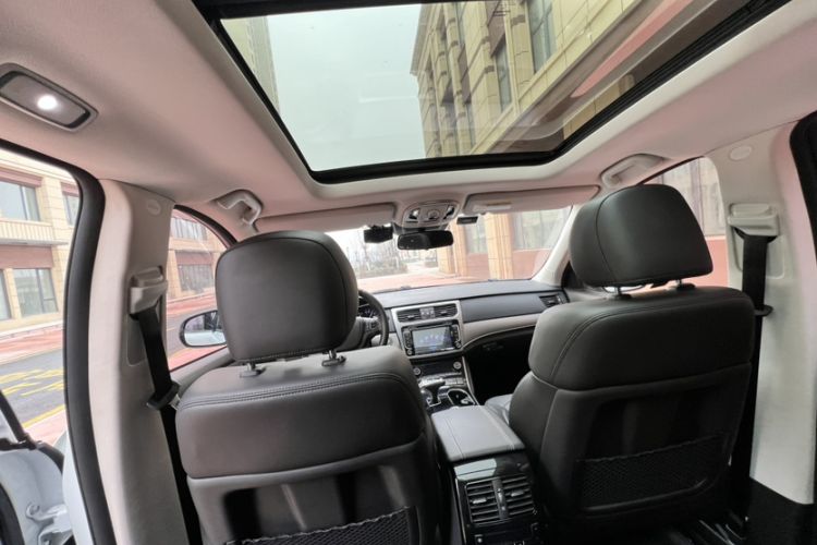 Used Haval H8 2017 2.0T Gasoline 4x4 Enjoyment Model
