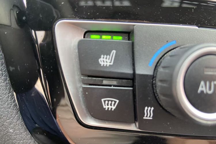 Used BMW 3 Series 2017 320Li Luxury Design Package
