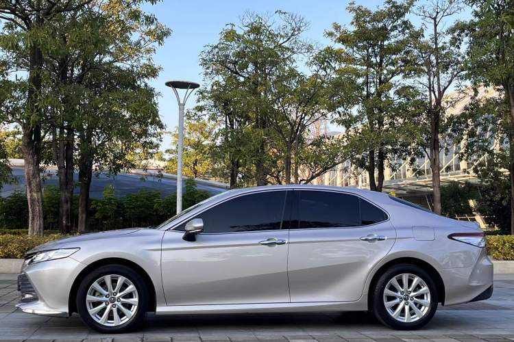Used Toyota Camry 2019 Revised Version 2.0G Luxury Edition
