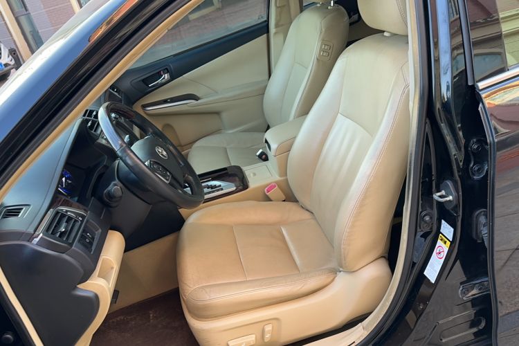 Used Toyota Camry 2015 Dual-Engine 2.5 HG Luxury Navigation Edition
