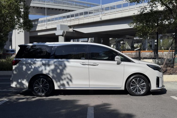 Used Buick GL8 2023 ES Lu Zun Luxury Model
