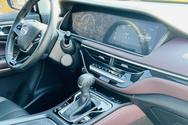 Used GAC Trumpchi M6 2021 270T DCT Prestige Edition (7-seater)