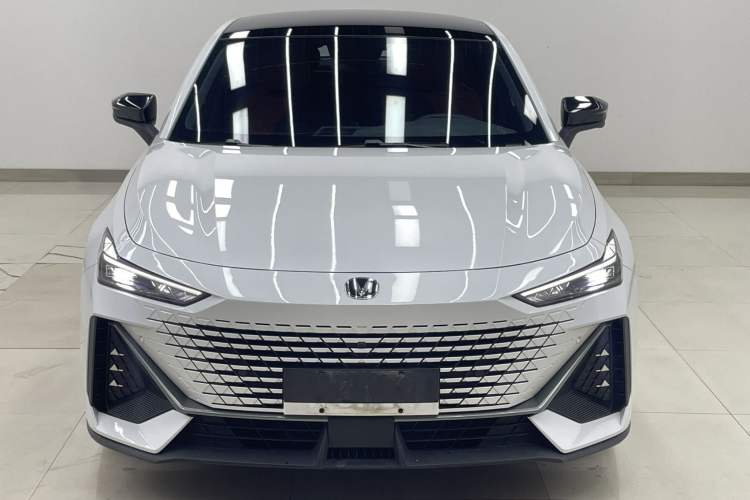 Used Changan UNI-V 2022 1.5T Prestige Version
