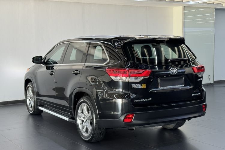Used Toyota Highlander 2018 2.0T Four-Wheel Drive Luxury Edition 7 Seats China V Emission Standard
