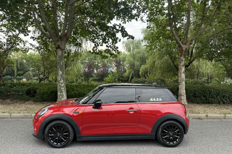 Used  MINI 2016 1.5T COOPER
