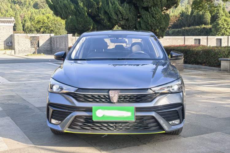 Used Roewe i5 2021 1.5L CVT Black Gold Edition
