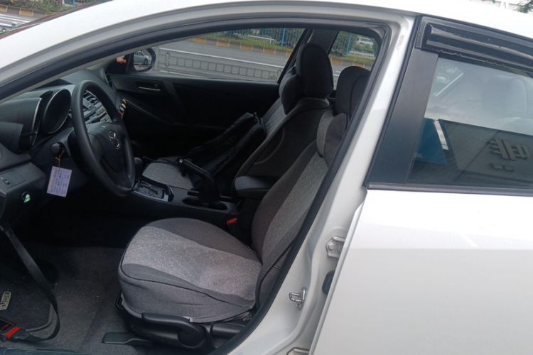 Used Mazda Mazda 3 2015 Sedan 1.6L Automatic Comfort Model