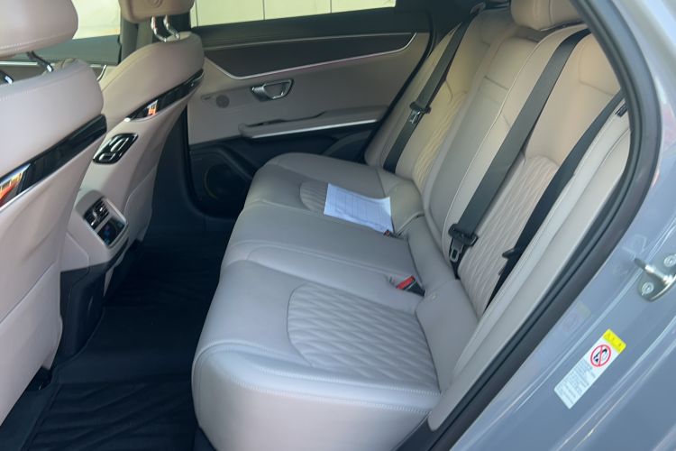 Used BYD Han 2025 DM-i Intelligent Driving Edition 125KM LiDAR Flagship Model
