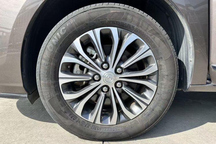 Used Buick GL8 2021 Land Cruiser Executive Class 652T Luxury Model