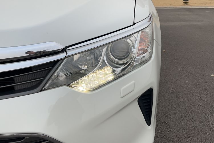 Used Toyota Camry 2015 Dual-Engine 2.5 HG Luxury Navigation Edition