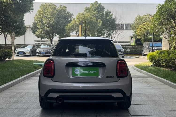 Used MINI MINI 2023 1.5T COOPER Artist
