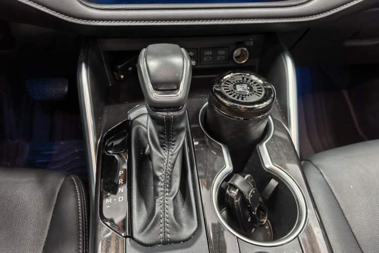 Used Toyota Crown Land Cruiser 2022 2.0T Four-Wheel Drive Prestige Edition
