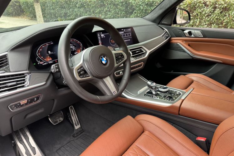 Used BMW X7 2020 xDrive40i Luxury M Sport Package
