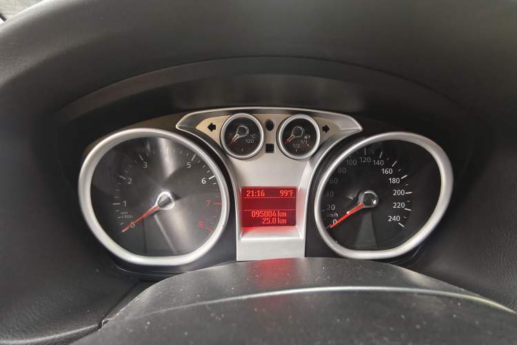 Used Ford Focus 2013 Hatchback Classic 1.8L Automatic Base Model
