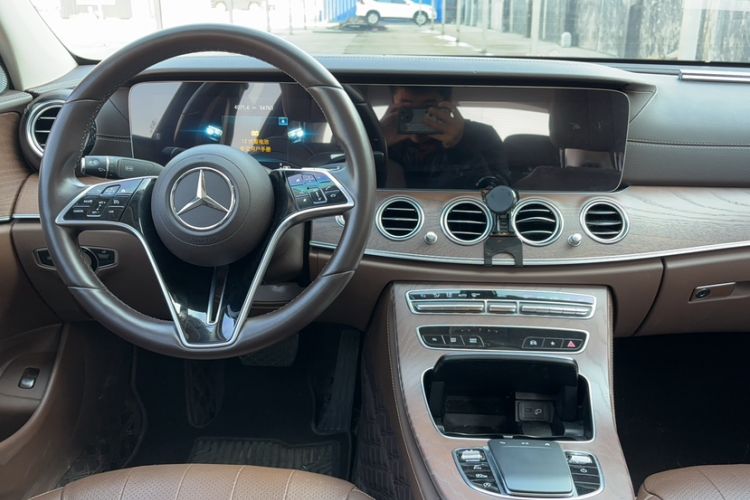 Used Mercedes-Benz E-Class 2022 Revised Version E 300 L Fashion Edition
