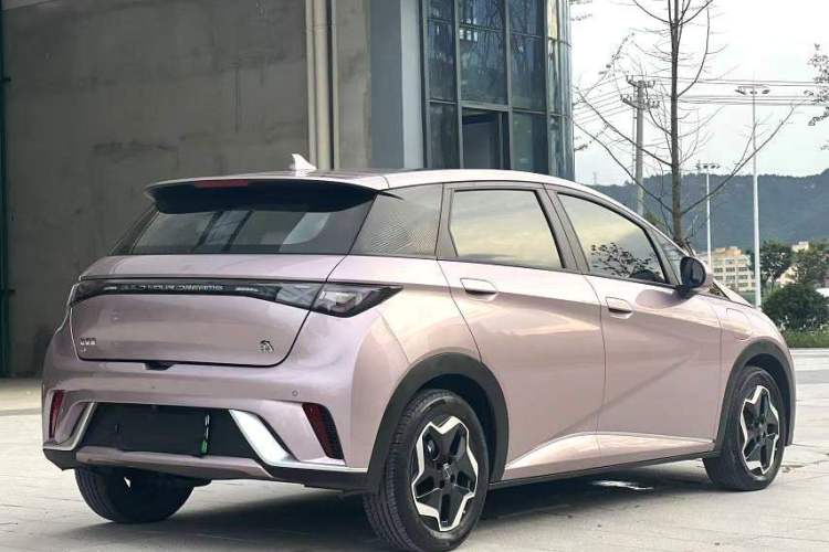 Used BYD Dolphin 2021 405 km Fashion Edition
