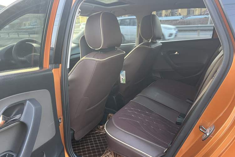 Used Volkswagen Polo 2014 1.6L Cross Polo Automatic