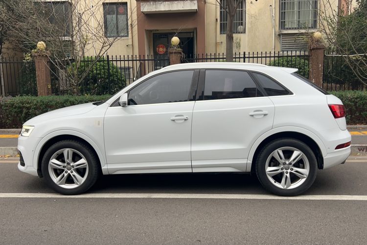 Used Audi Q3 2017 30 TFSI Fashion Model
