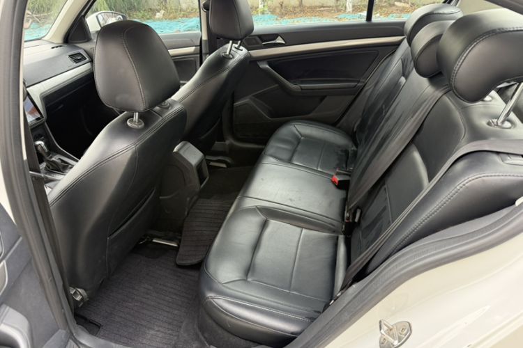 Used Volkswagen Lavida 2017 1.6L Automatic Fashion Edition
