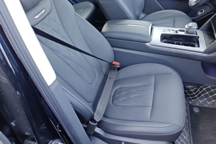 Used Hongqi HS7 PHEV 2024 2.0T PHEV Four-Wheel Drive Flagship Edition 6 Seats