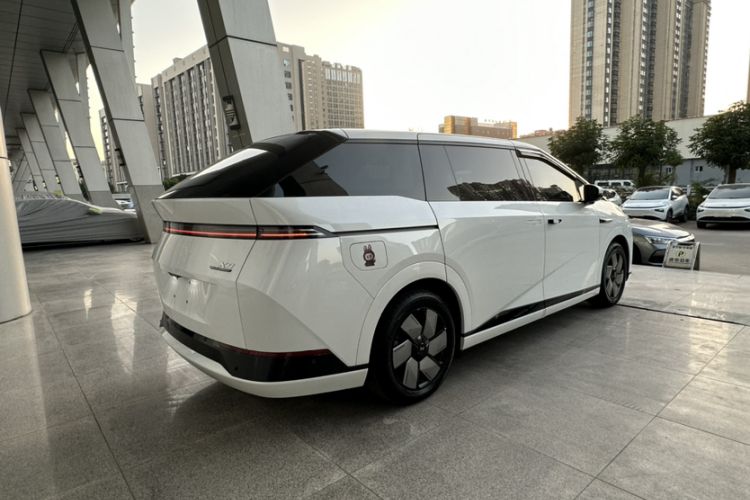 Used XPeng X9 2024 640 All-Wheel Drive High-Performance Max
