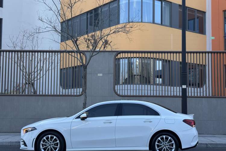 Used Mercedes-Benz A-Class 2021 A 200 L Sport Sedan Fashion Model