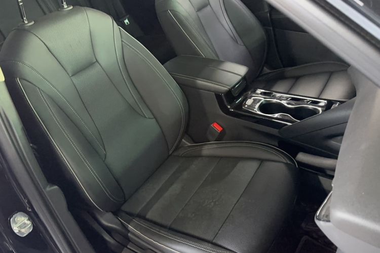 Used Buick Envision 2021 Encore Plus 652T Five-Seat All-Wheel-Drive Luxury Model
