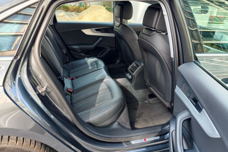 Used Audi A4L 2023 40 TFSI Fashion Dynamic Model
