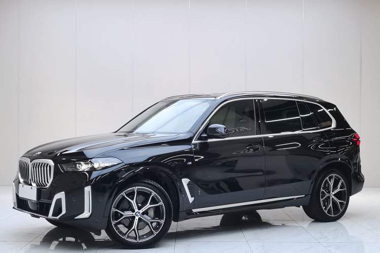 Used BMW X5 2023 xDrive 30Li Luxury M Sport Package
