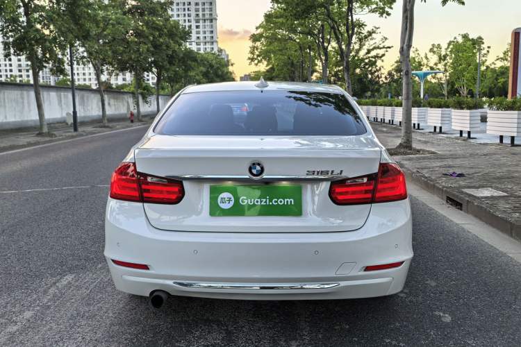 Used BMW 3 Series 2015 316Li Fashion Model
