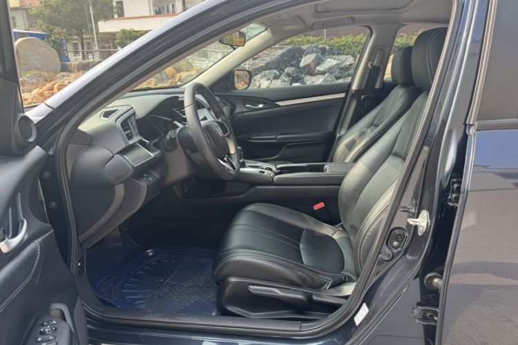 Used Honda Civic 2016 220TURBO CVT Luxury Edition
