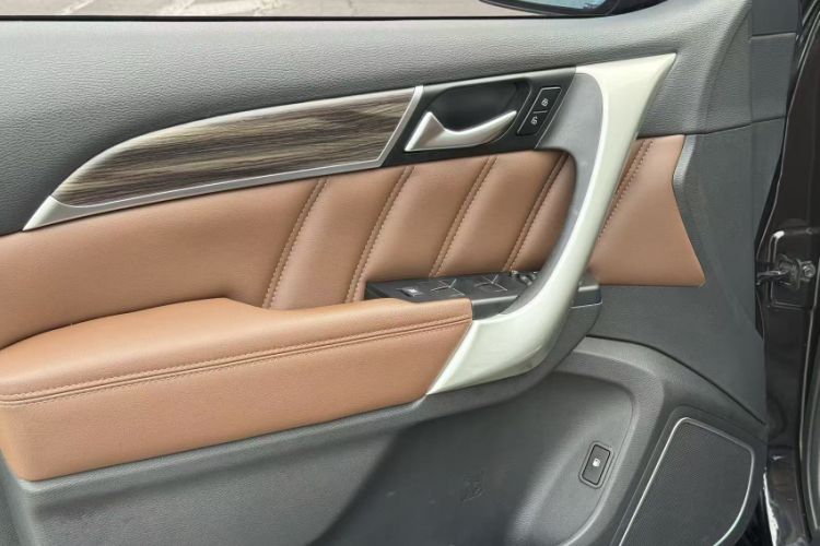 Used Haval H9 2017 2.0T Gasoline 4x4 Premium 5-Seater
