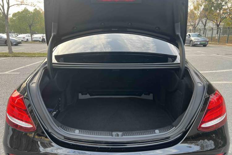 Used Mercedes-Benz E-Class 2019 E 260 L