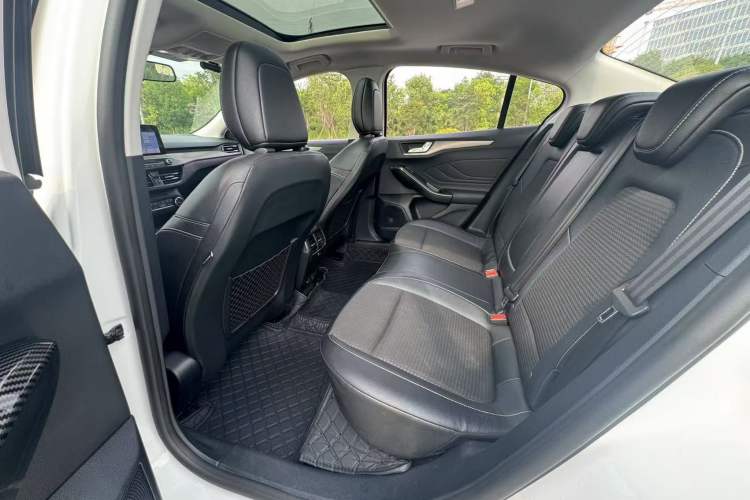 Used Ford Focus 2020 Sedan EcoBoost 180 Automatic Trend Edition
