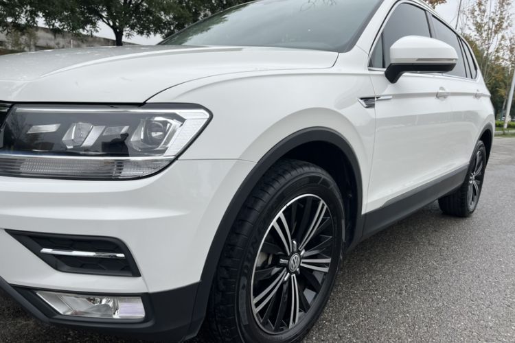 Used Volkswagen Tiguan L 2019 330TSI Automatic Two-Wheel Drive Panoramic Comfort Edition China V Standard
