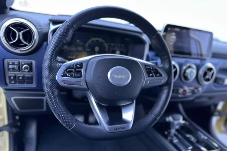 Used Beijing Auto BJ40 2019 2.3T Automatic Four-Wheel Drive Ring the Tower Champion Edition China VI
