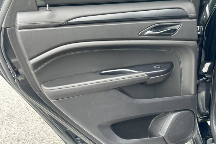 Used Cadillac SRX 2014 3.0L Comfort Model
