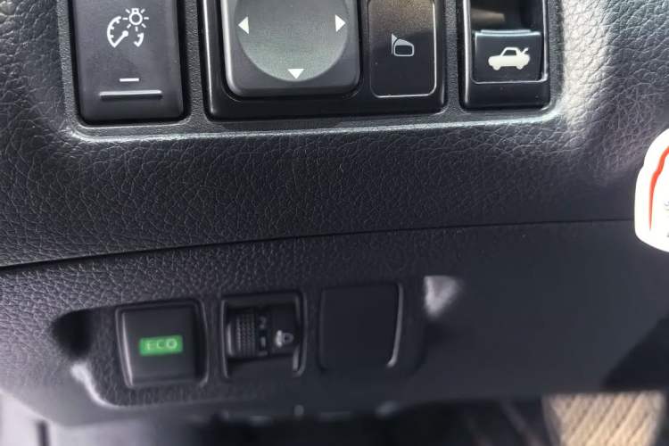 Used Nissan Sylphy 2014 1.6XV CVT Deluxe Edition
